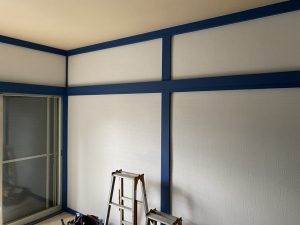 部屋木枠塗装